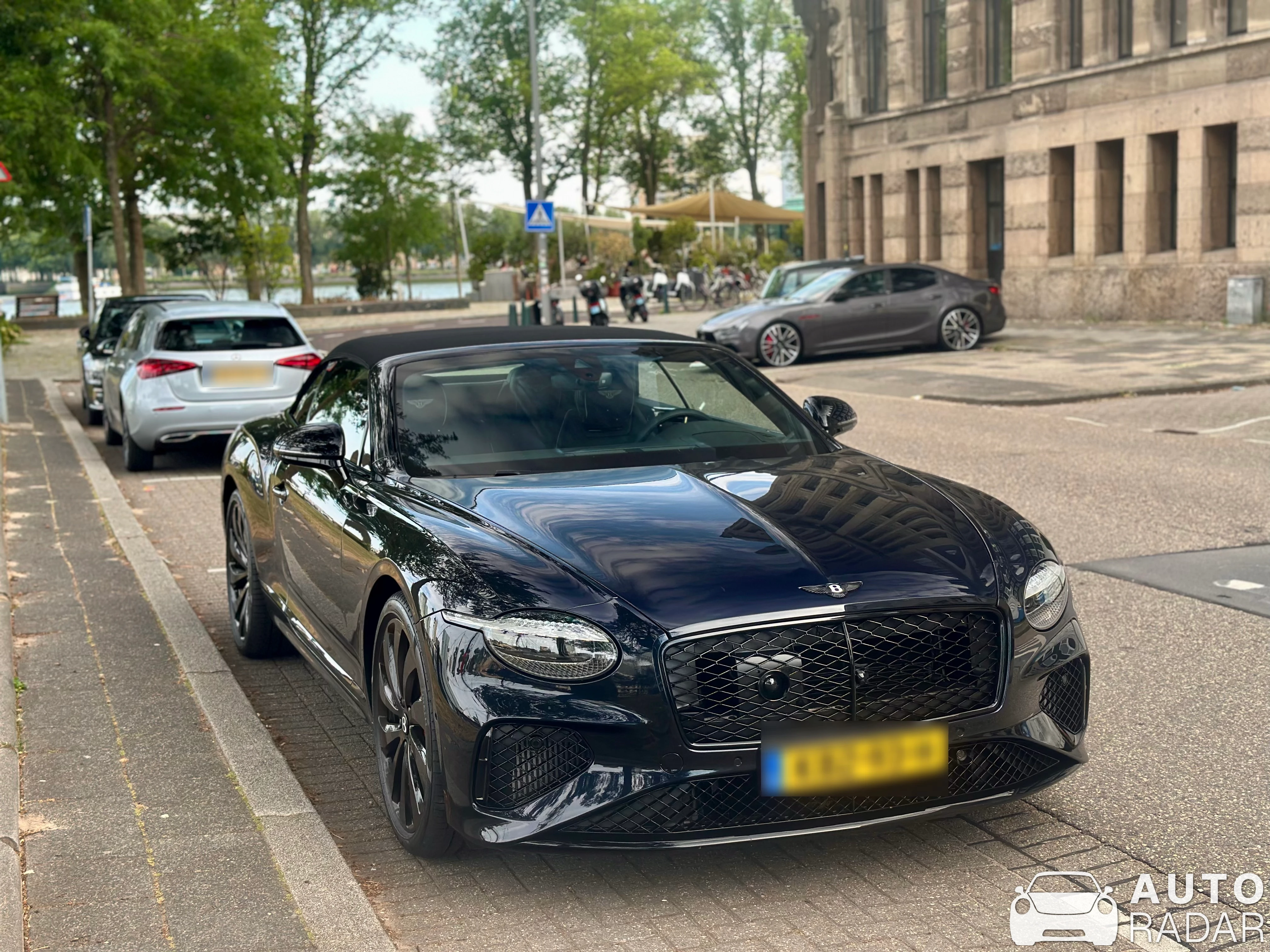 Bentley Continental GTC 2025 spotted in Rotterdam