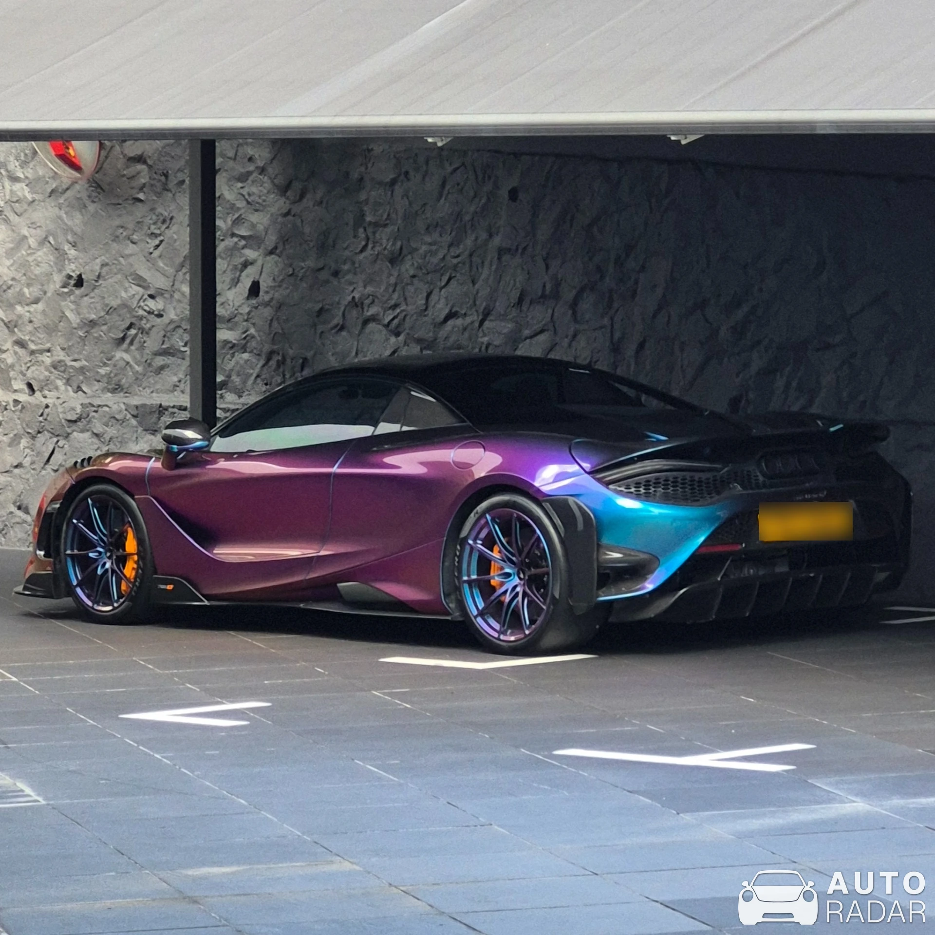 McLaren 765LT Spider spotted in Singapore
