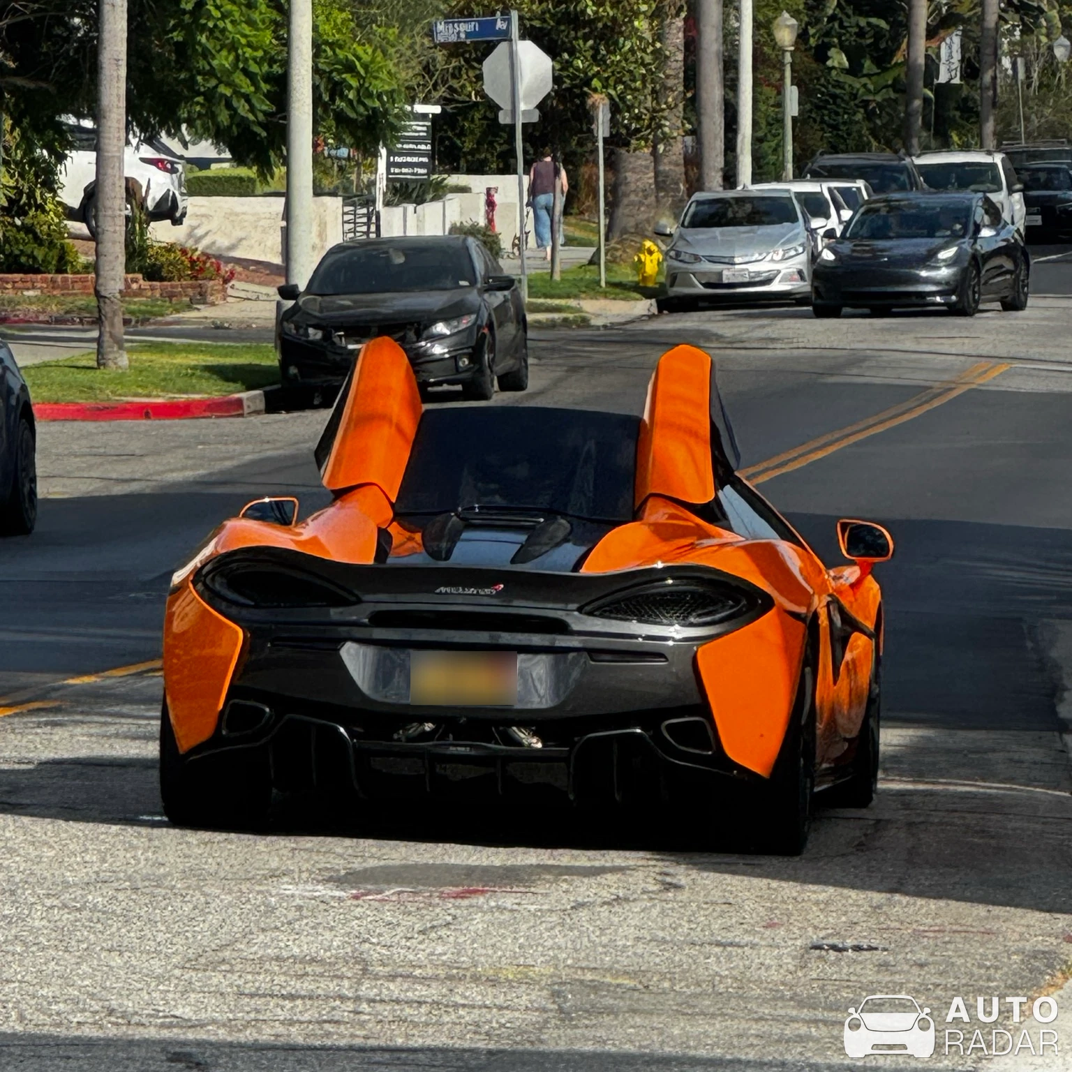 McLaren 570S Spider spotted in Manhattan Beach