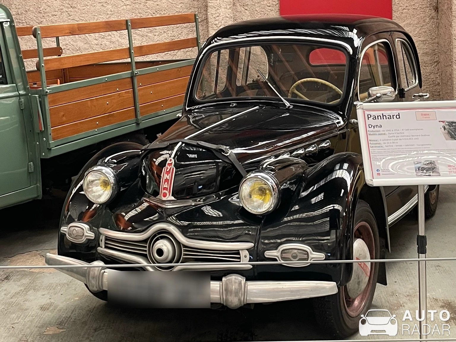 Panhard Dyna Junior spotted in Bois-de-Haye
