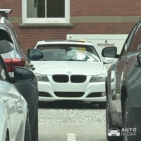 BMW 3 Series E90 spotted in Hampton