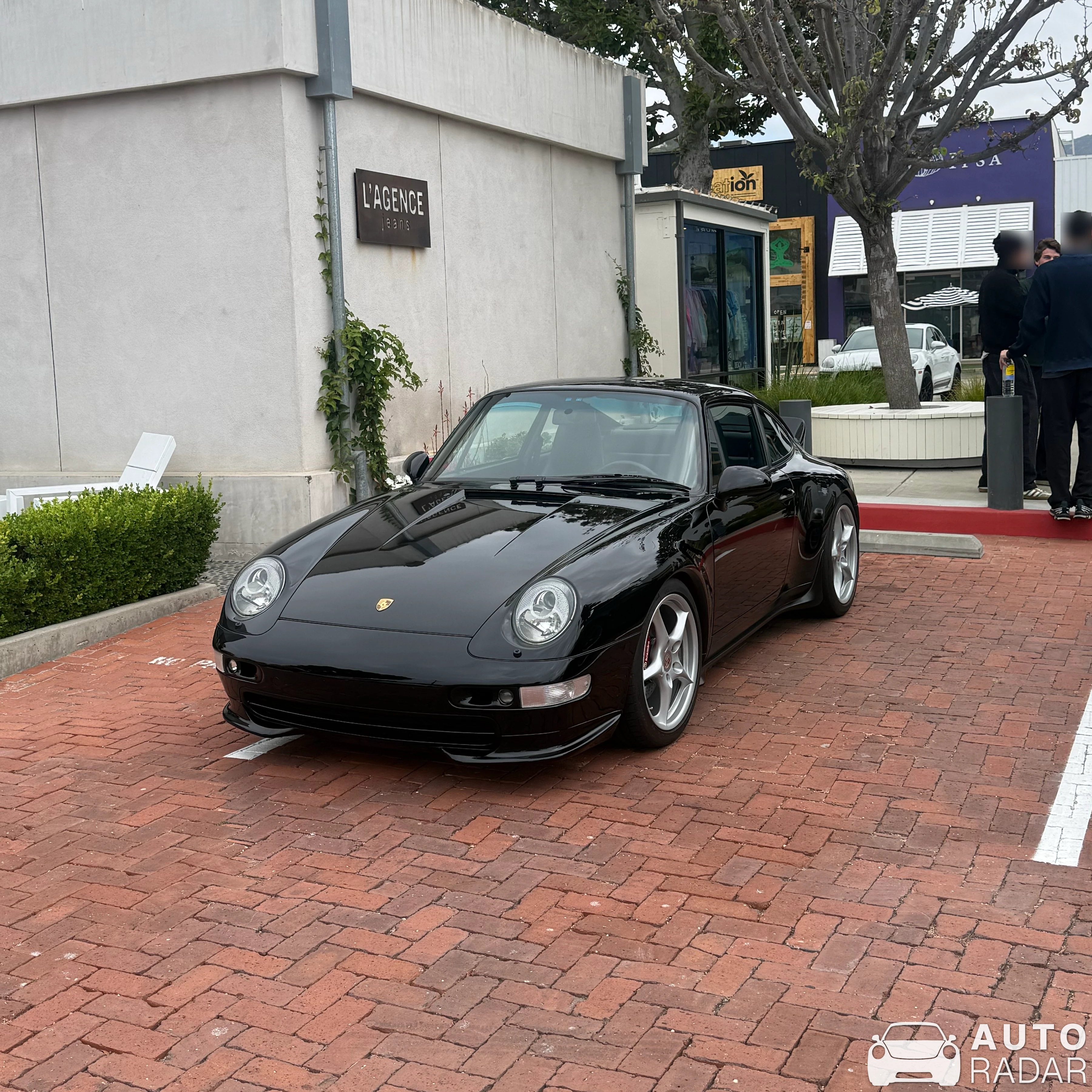 Porsche 993 Turbo S spotted in Malibu