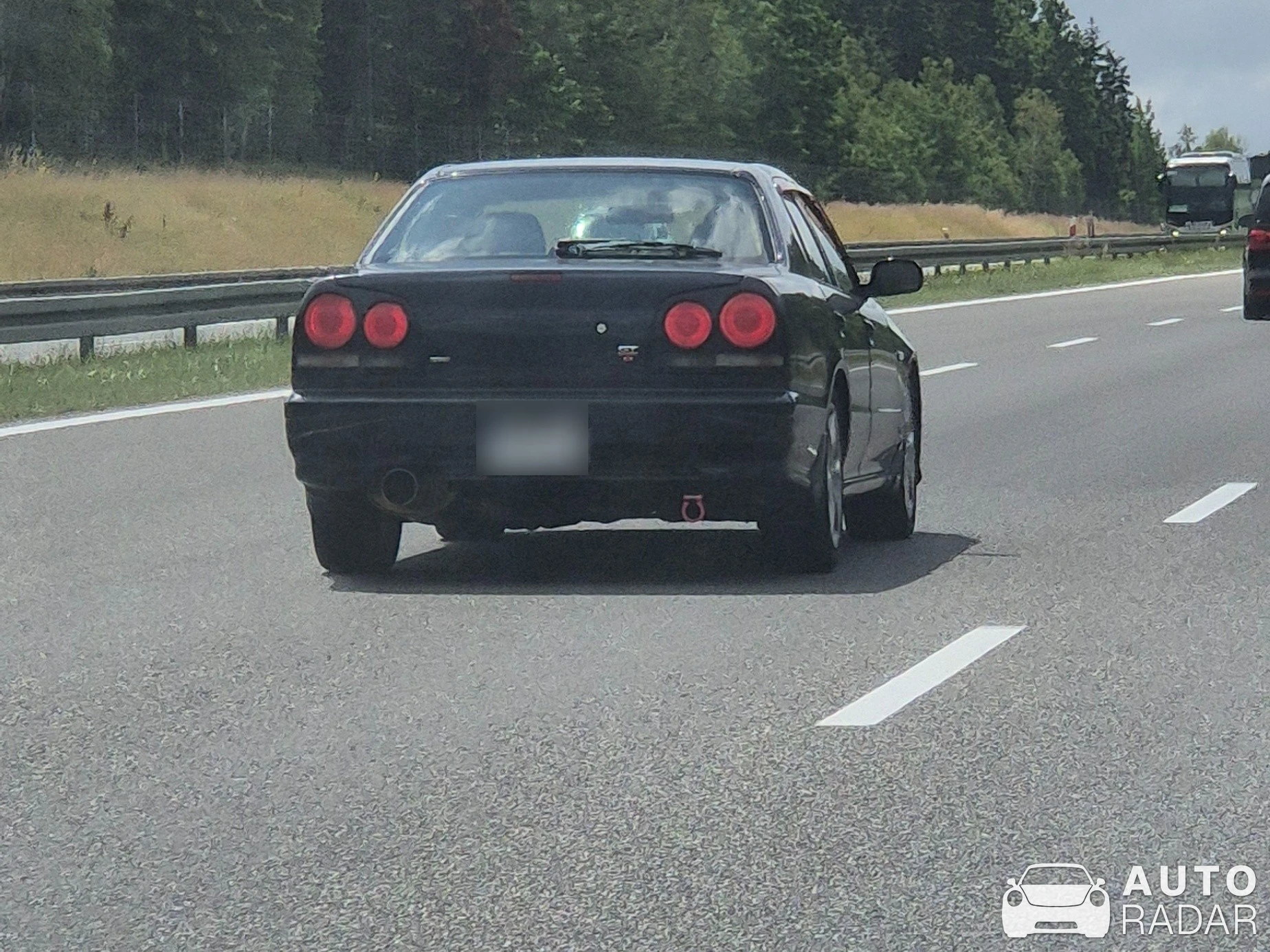 Nissan Skyline R34 GT-T spotted in Suchedniów