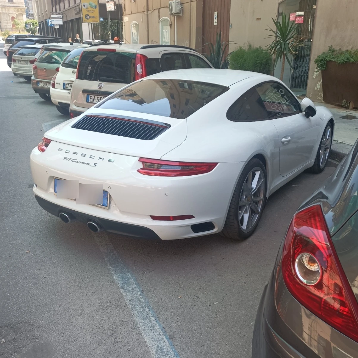 Porsche 991 Carrera S MkII spotted in Palermo, Italia