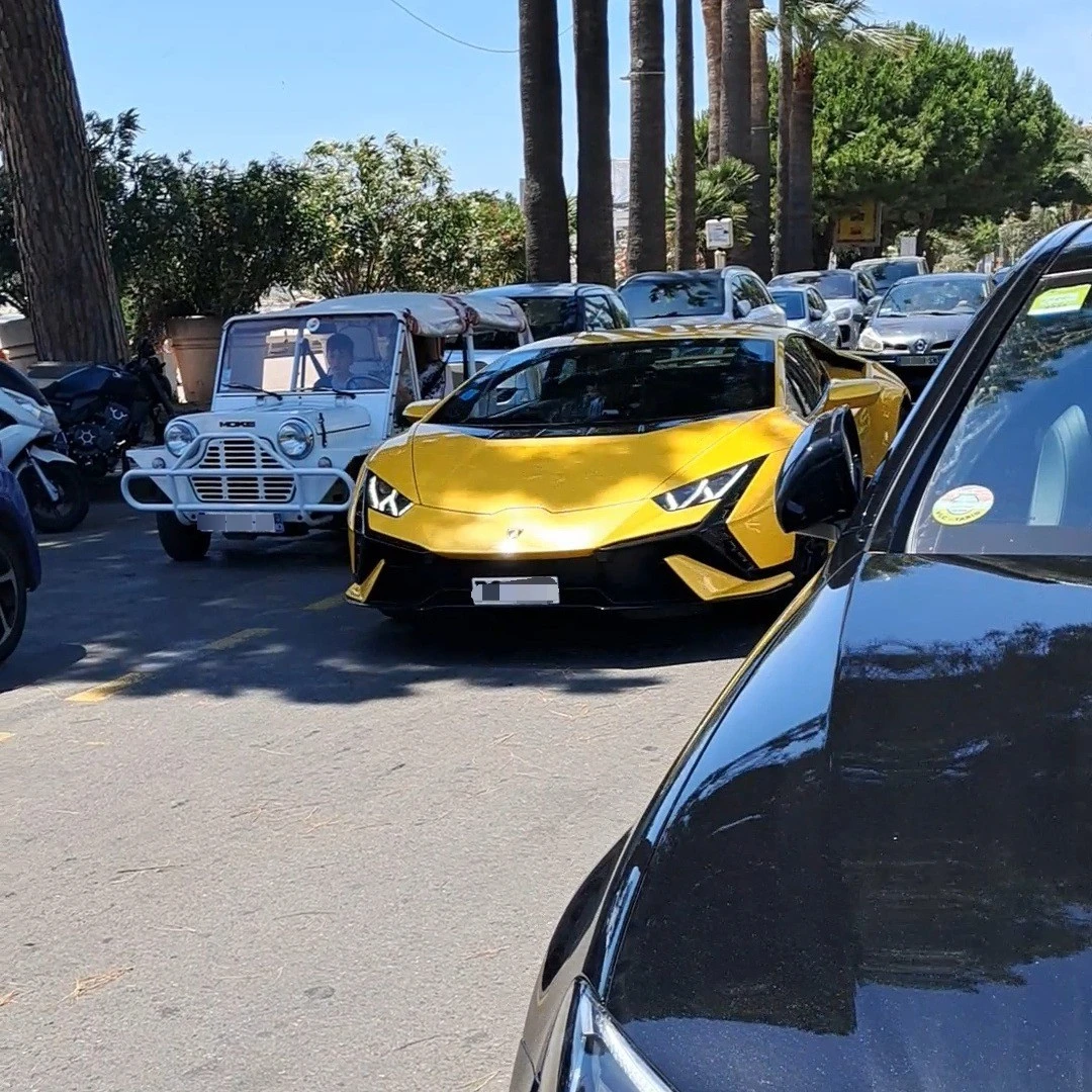 Lamborghini Huracán LP640-2 Tecnica spotted in Provence-Alpes-Côte d'Azur, France