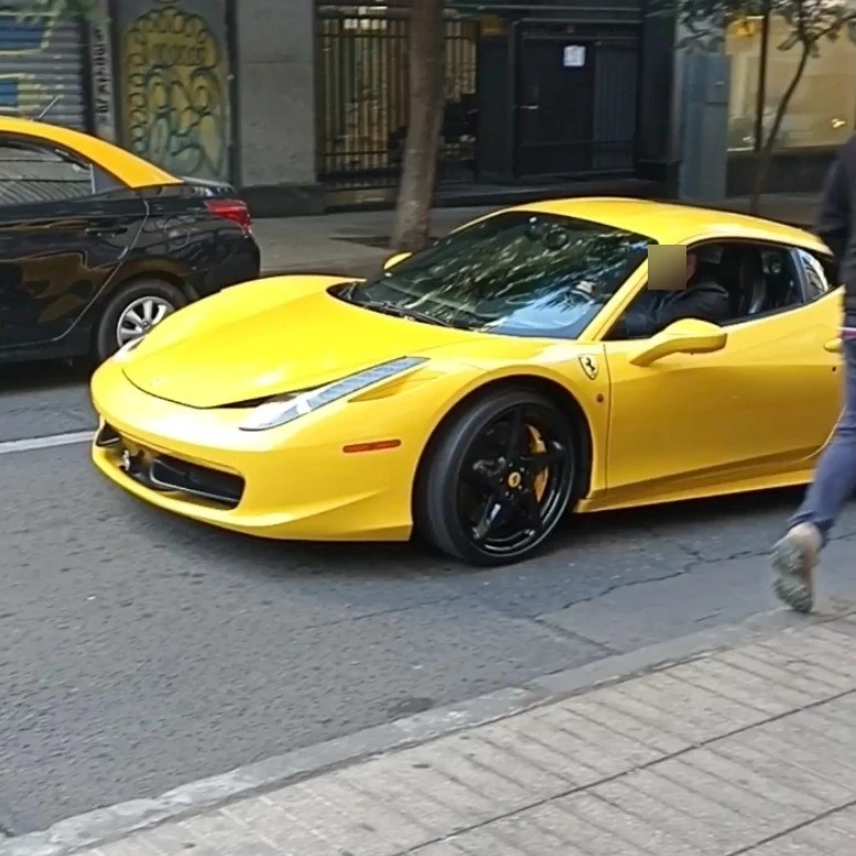 Ferrari 458 Italia spotted in Santiago, Chile