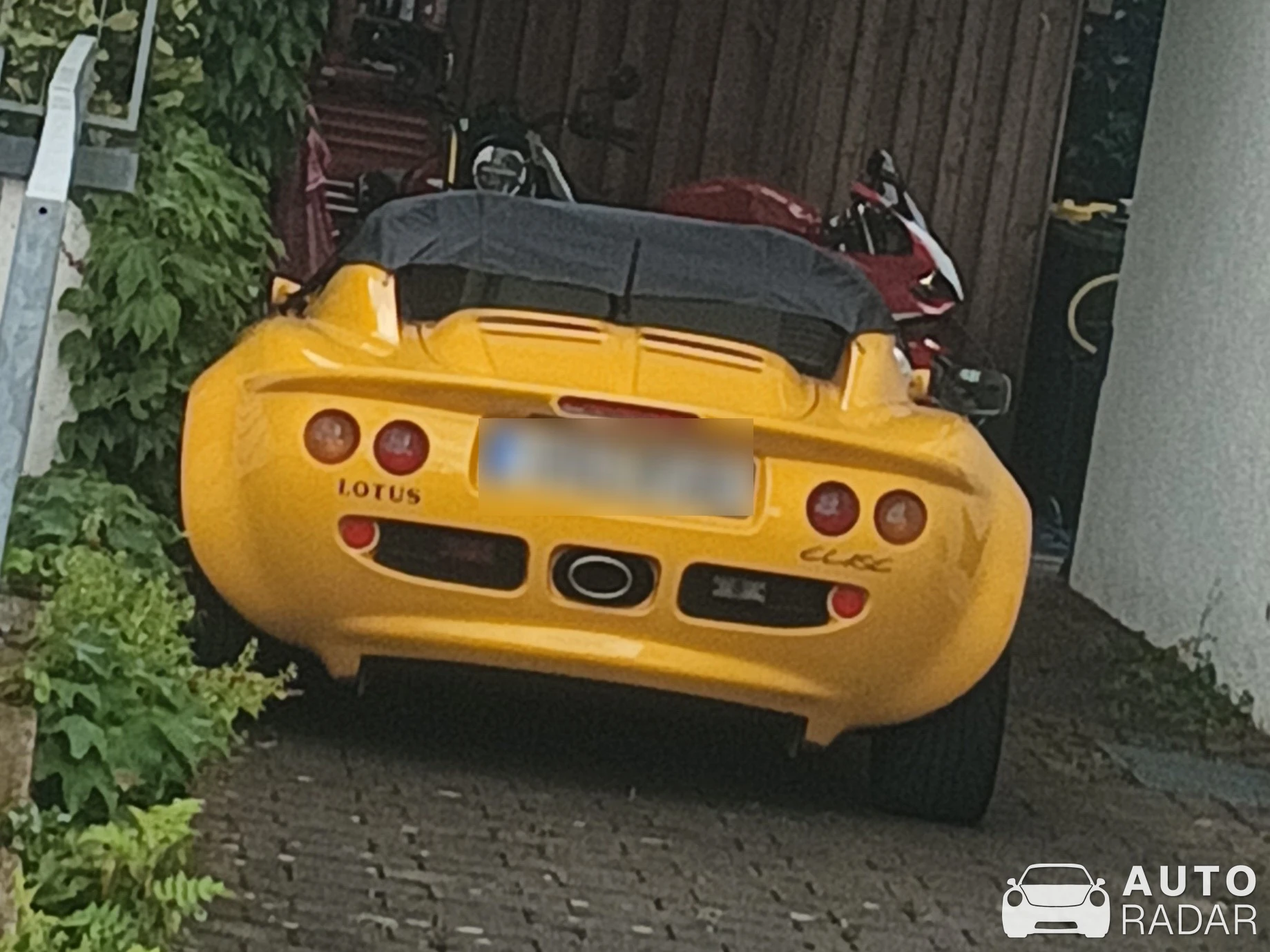 Lotus Elise S1 spotted