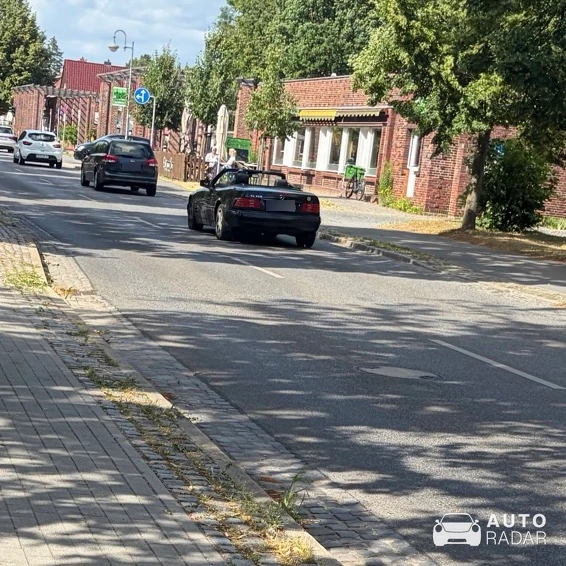 Mercedes-Benz 300SL R129 spotted in Wandlitz