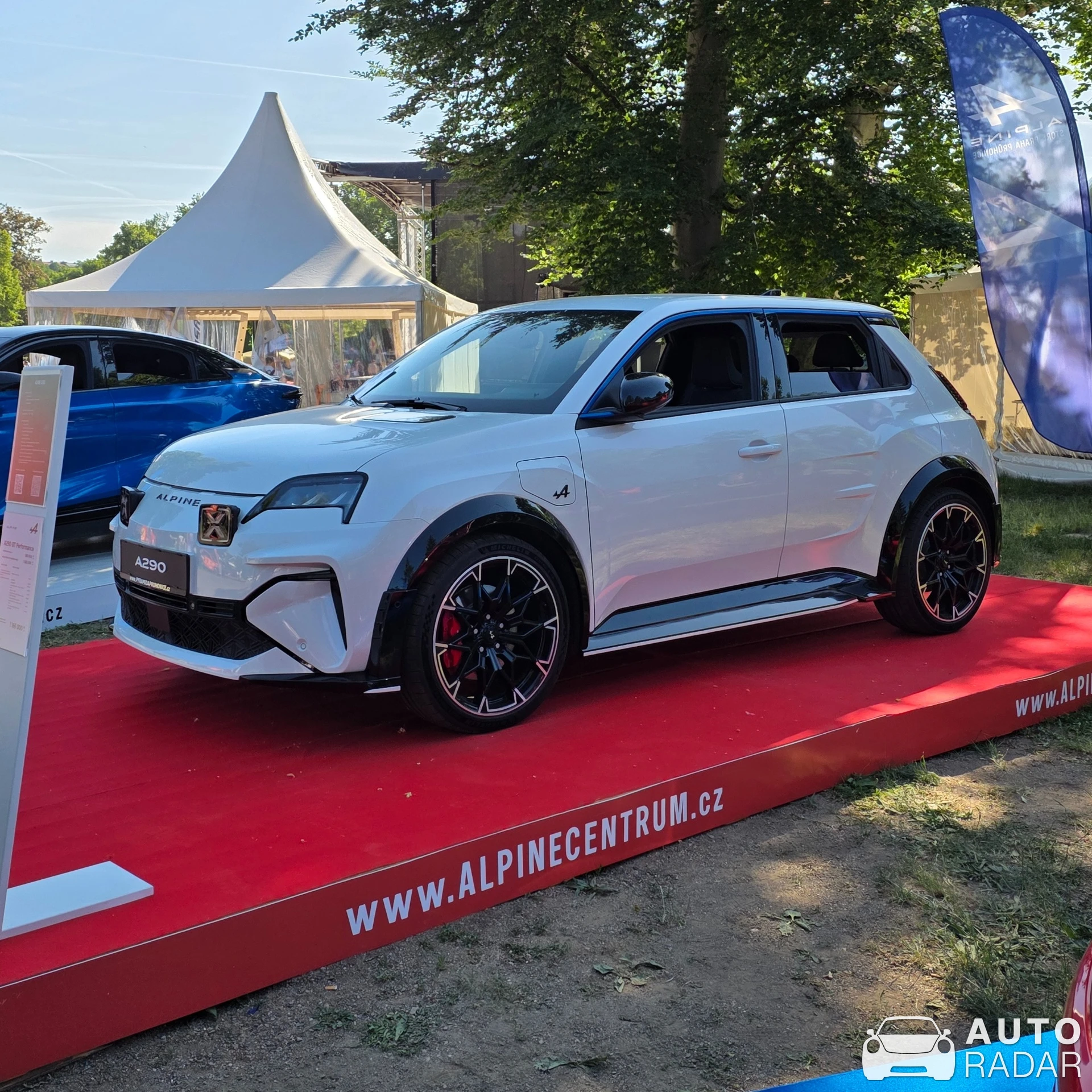 Renault 5 Alpine Turbo spotted in Praha