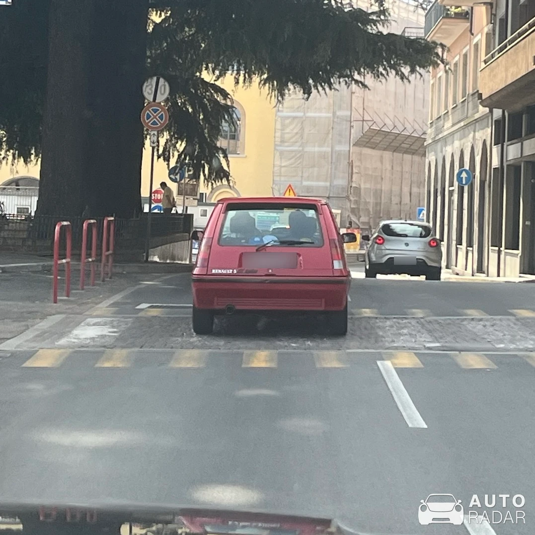 Renault Super 5 GT Turbo spotted in Varese