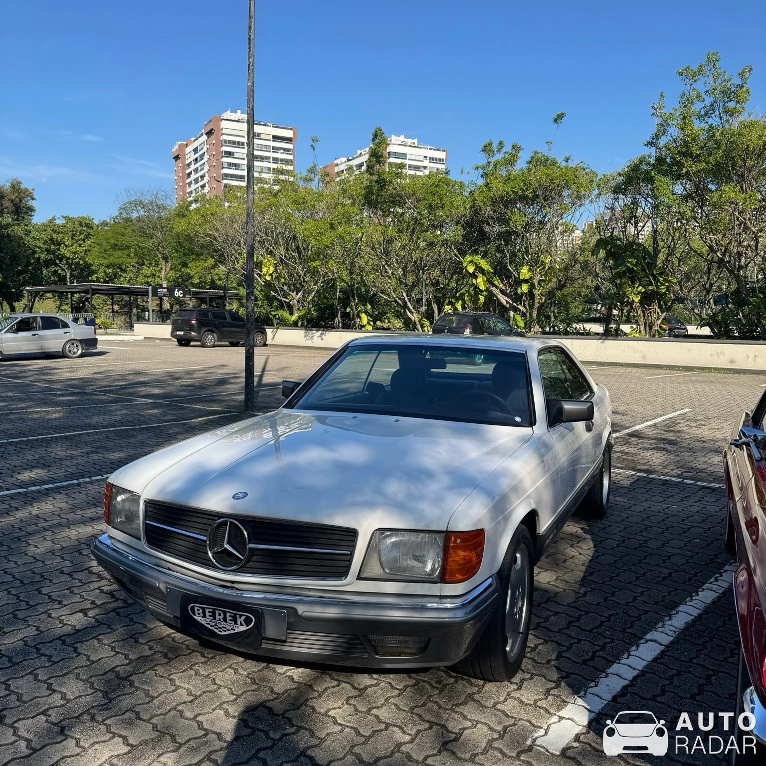 Mercedes-Benz 500 SEC W126 spotted in Rio de Janeiro