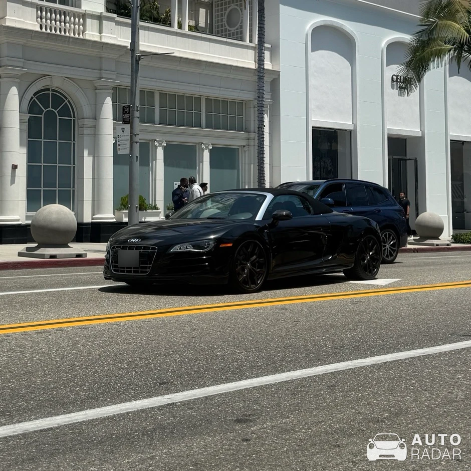 Audi R8 V8 Spyder spotted in Beverly Hills