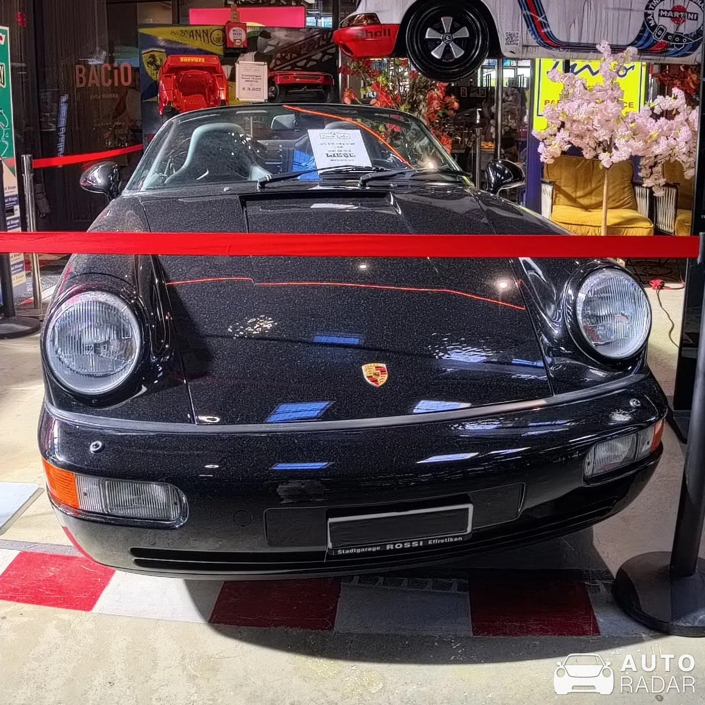 Porsche 964 Carrera 2 spotted