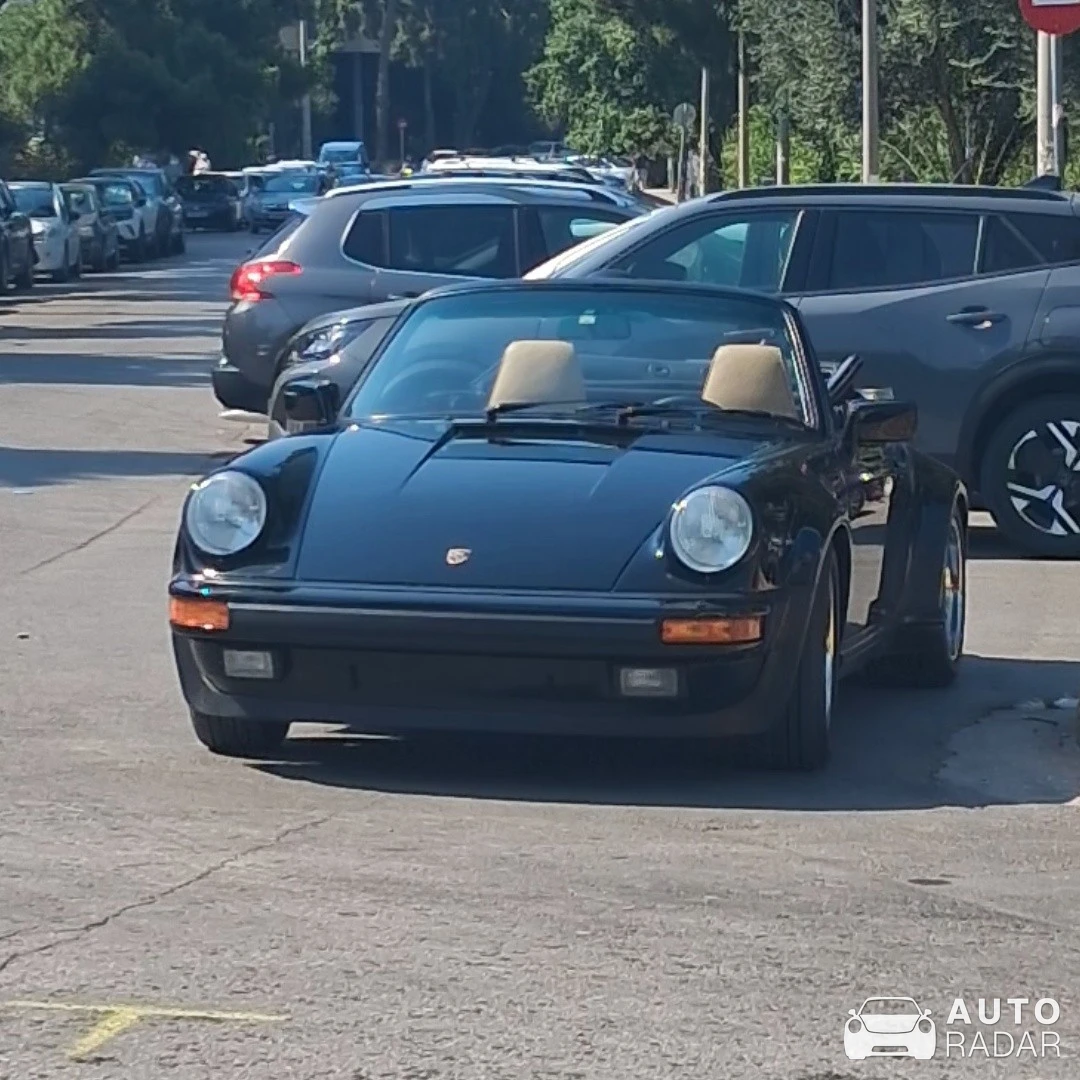 Porsche 964 Turbo Cabriolet spotted in Vari