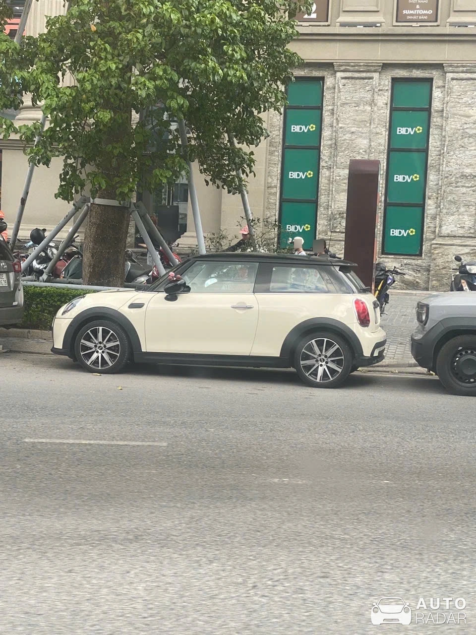 Mini F56 Cooper S spotted in Hanoi