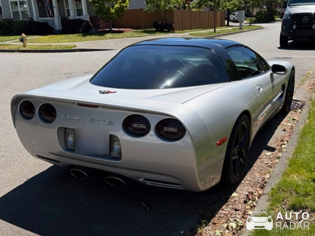 Chevrolet Corvette C5 spotted in Snoqualmie