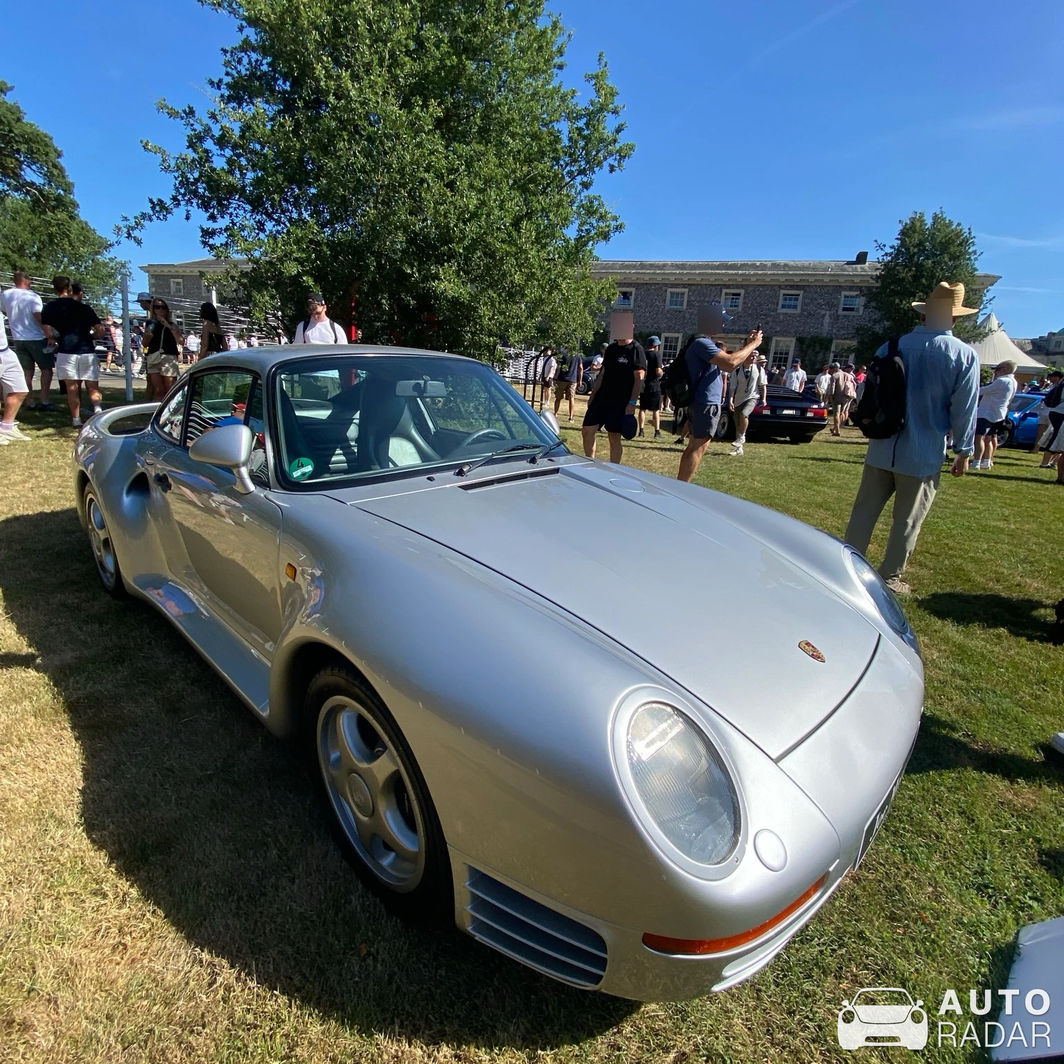 Porsche 959 spotted in Chichester