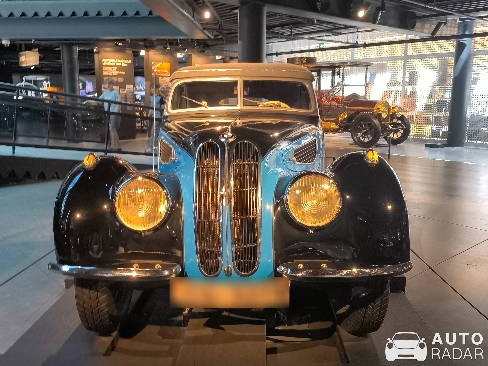 BMW 327 spotted in Riga