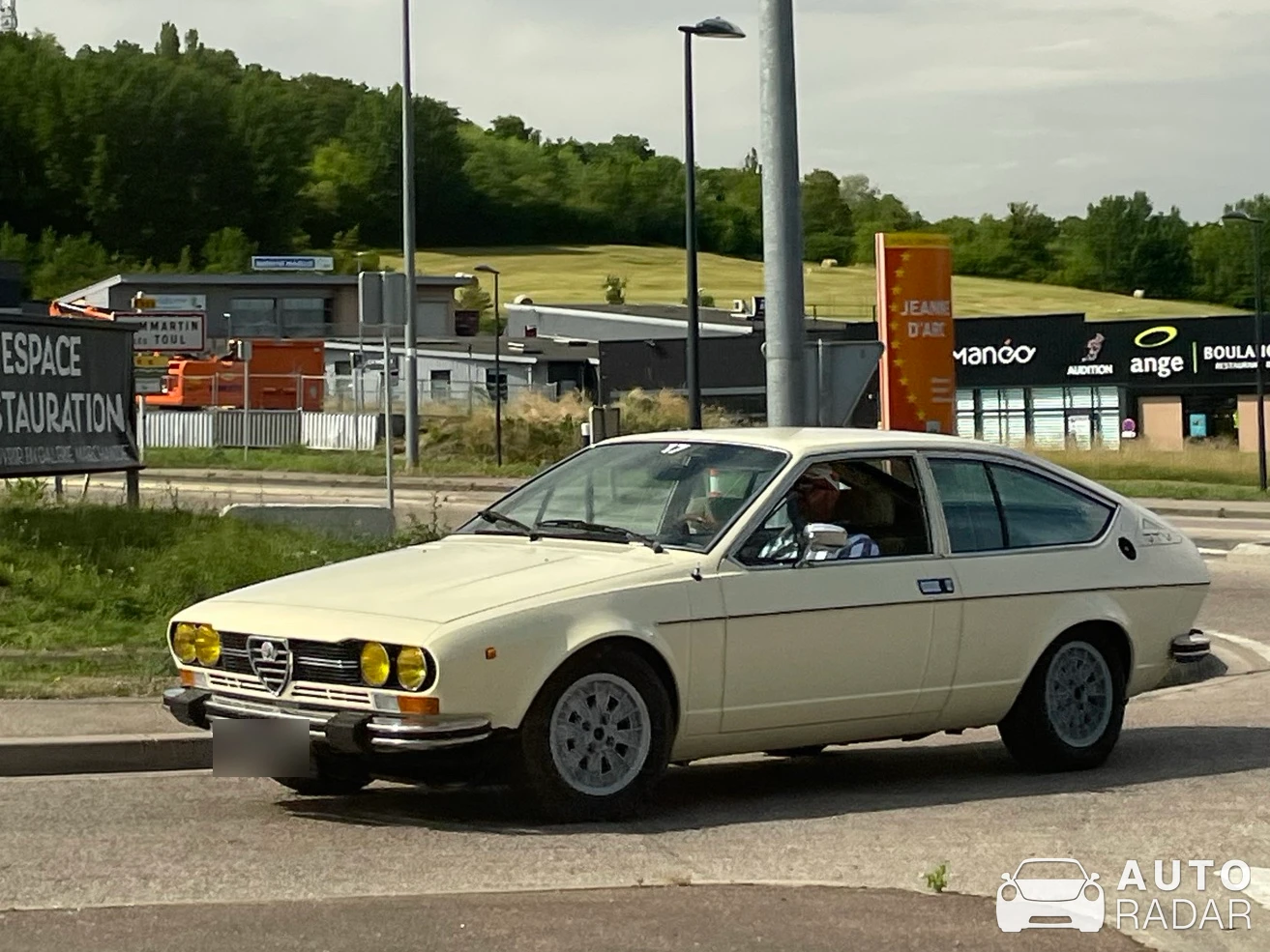 Alfa Romeo Alfetta spotted in Dommartin-lès-Toul