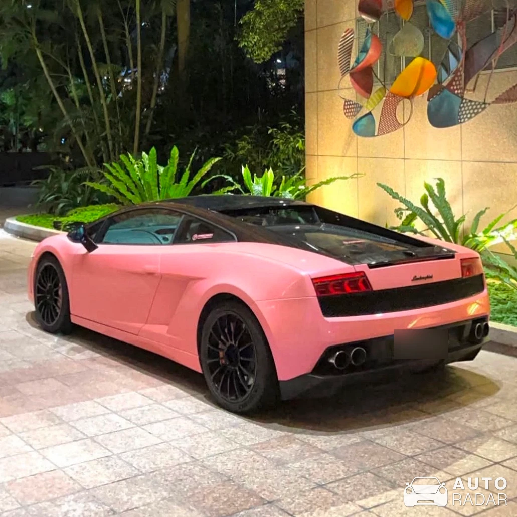 Lamborghini Gallardo spotted in Singapore