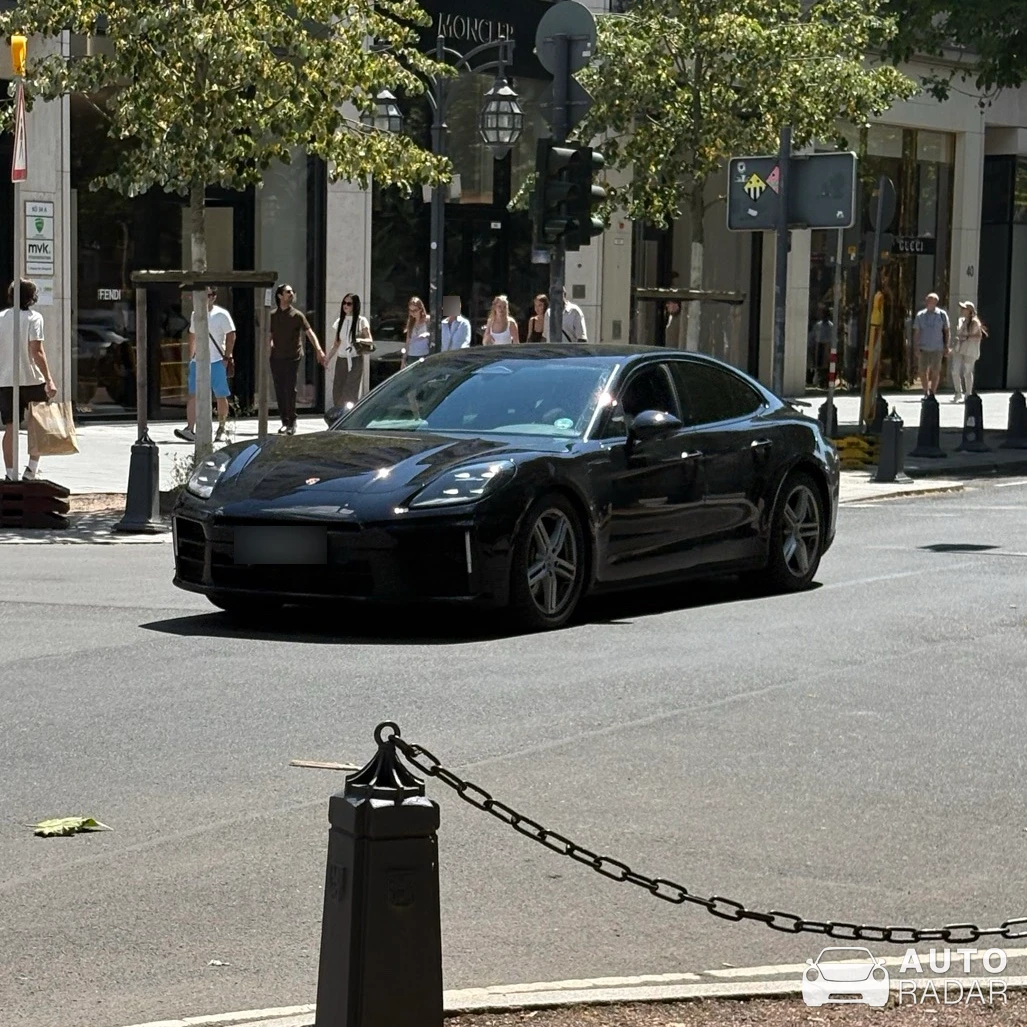 Porsche 972 Panamera spotted in Düsseldorf