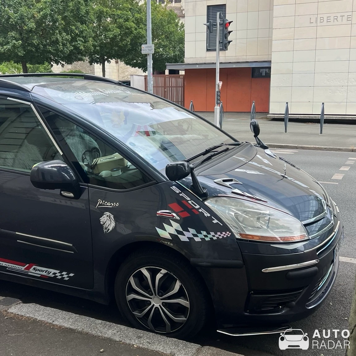 Citroen Xsara Picasso spotted in Angers