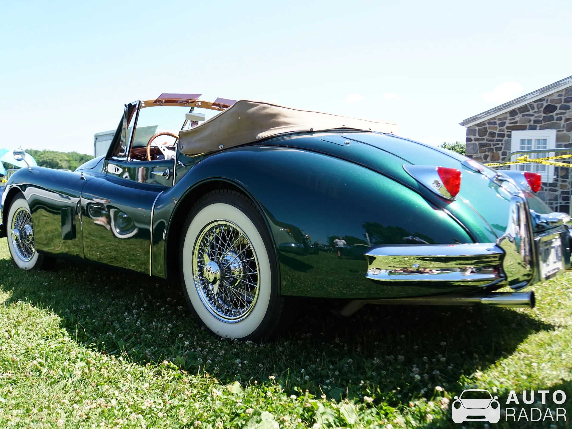 Jaguar XK150 spotted in Longueuil