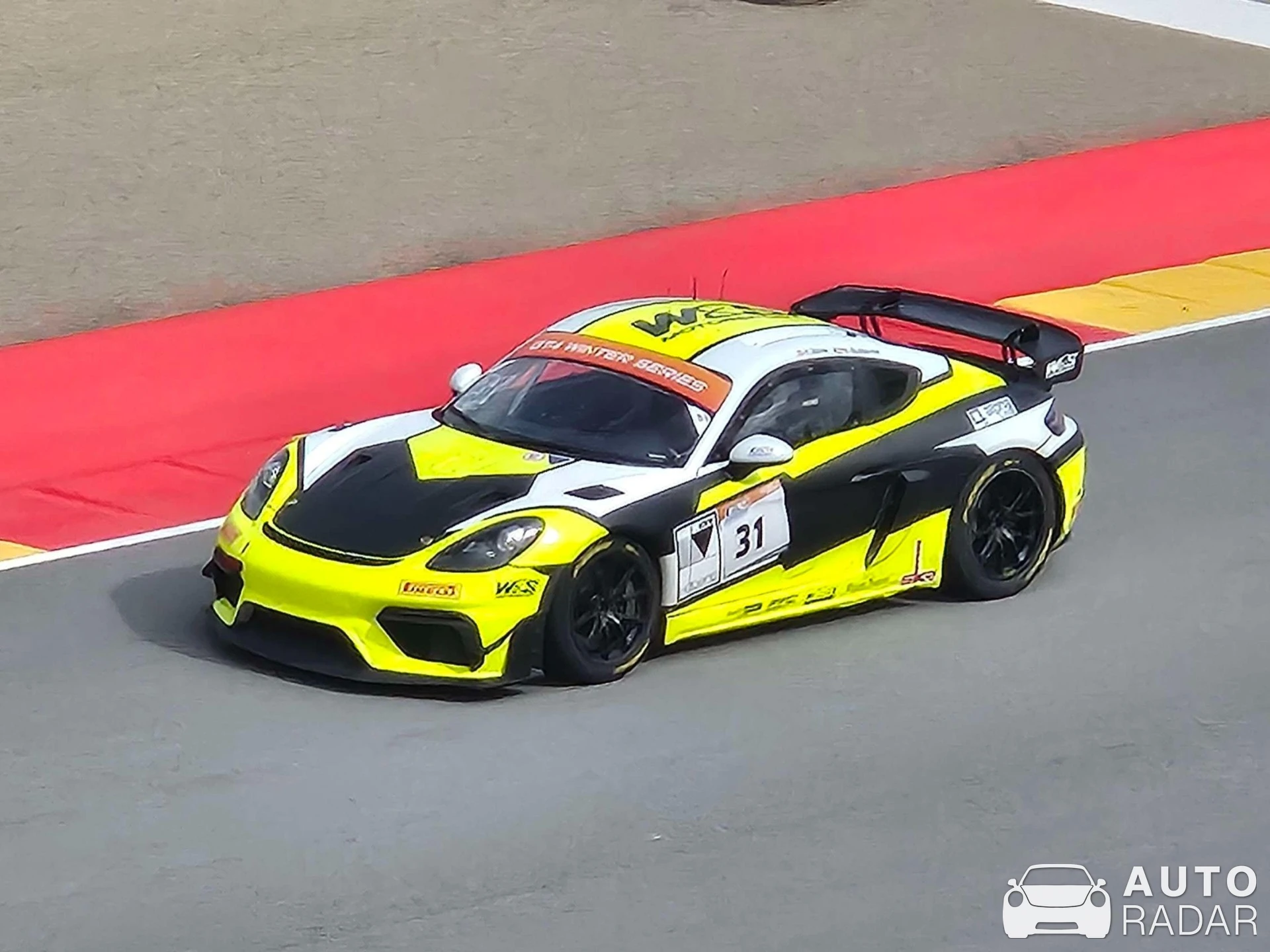 Porsche 718 Cayman GT4 RS Clubsport spotted in Alcañiz