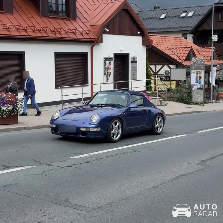 Porsche 993 Targa spotted in Karpacz