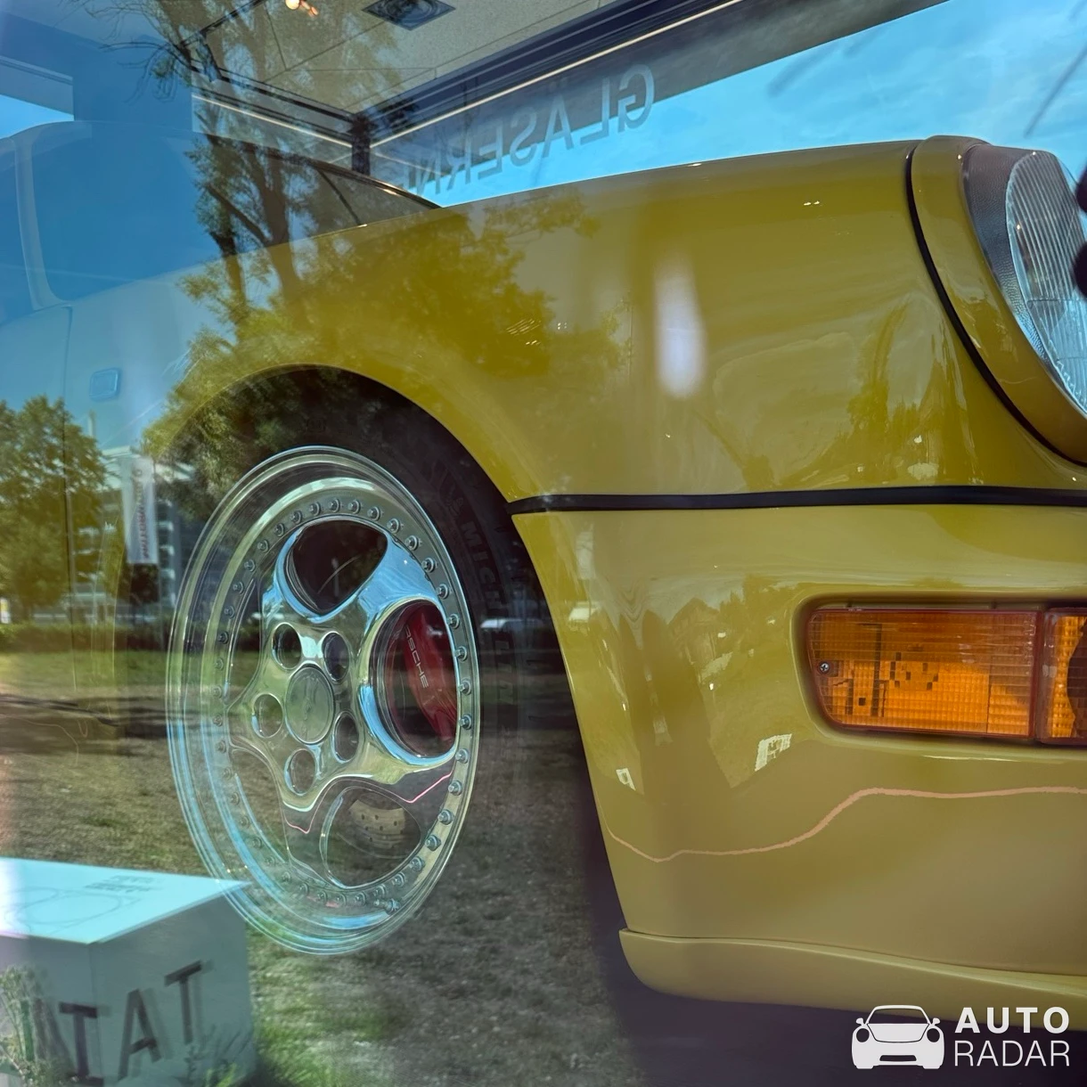 Porsche 964 Turbo S 3.6 spotted in München
