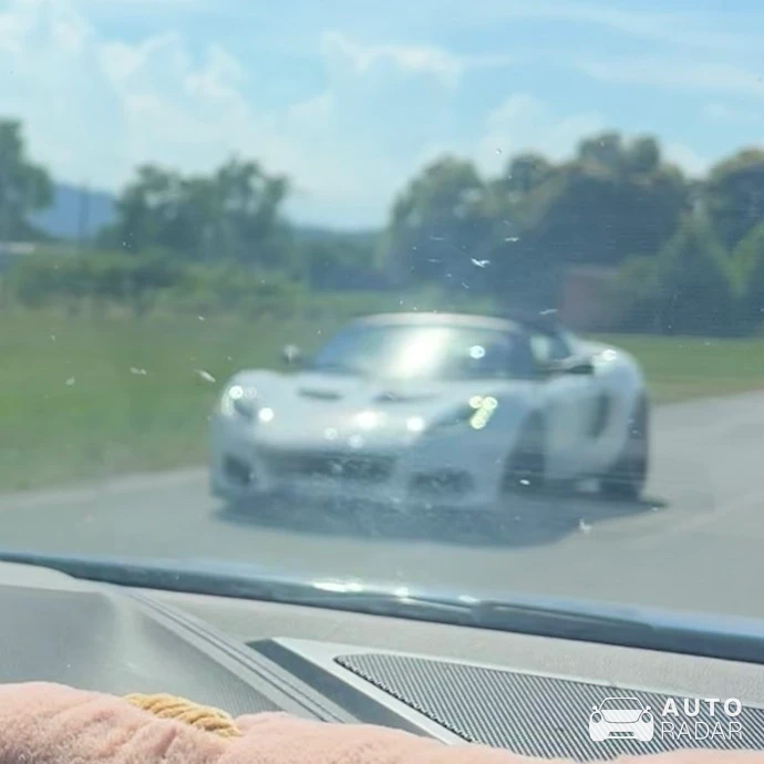 Lotus Elise S1 spotted in Cuneo