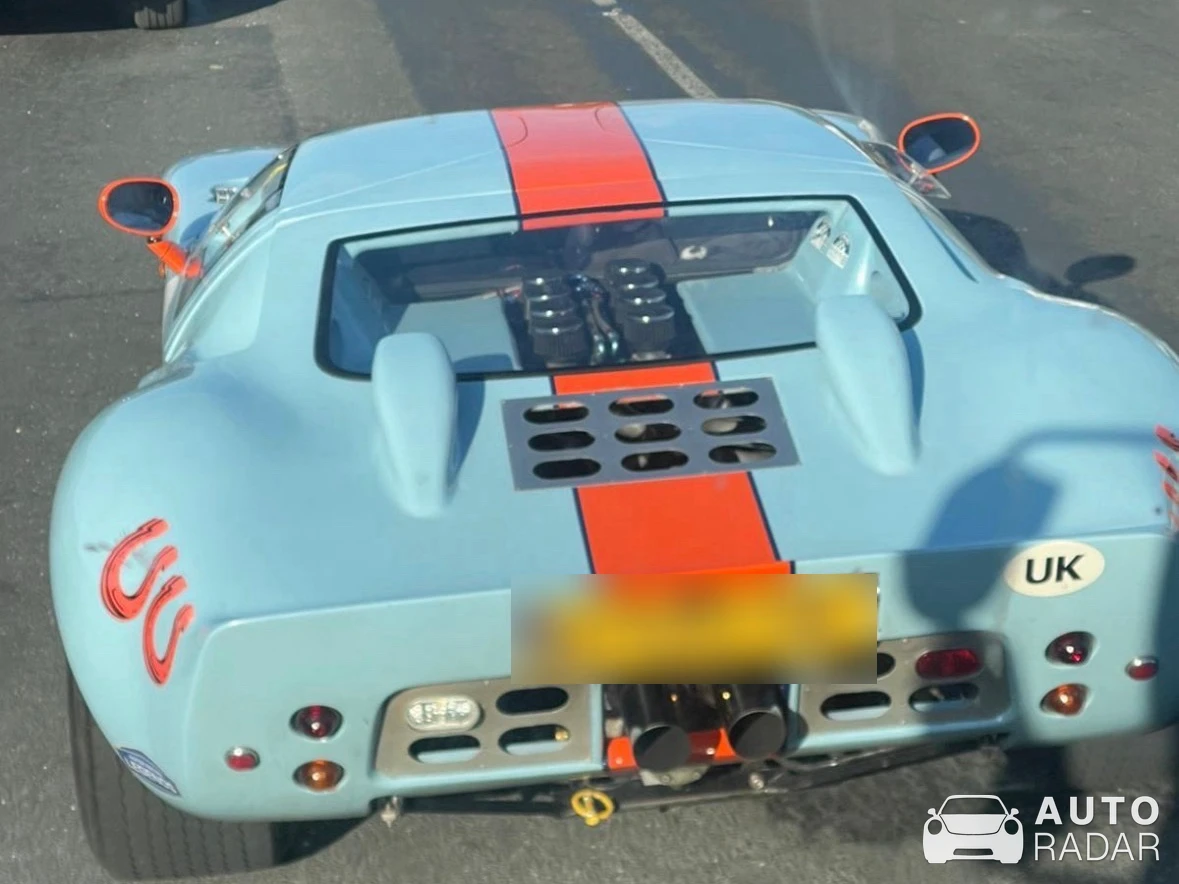Ford GT40 Replica spotted in Chorley
