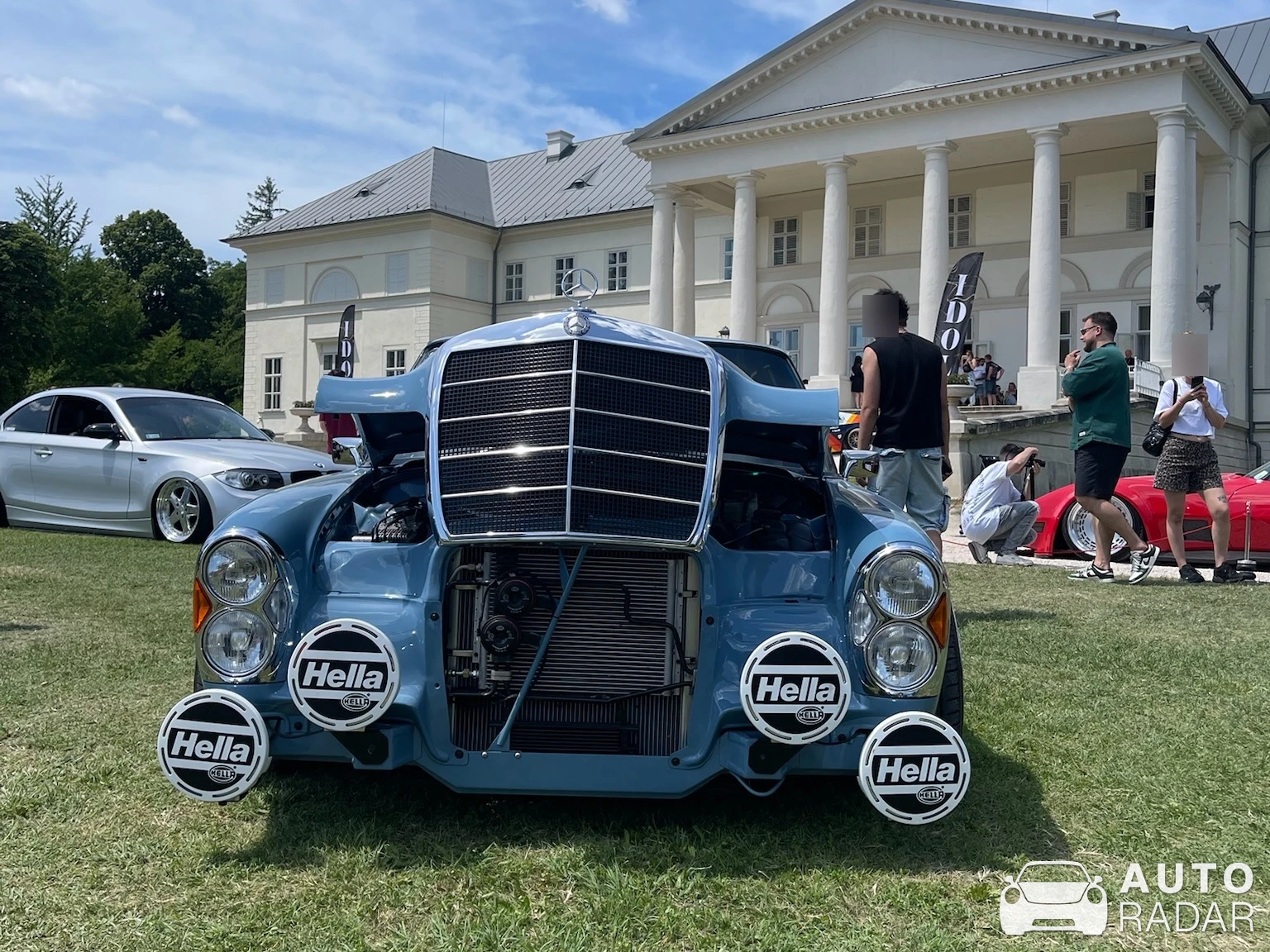 Mercedes-Benz 280 SE spotted in Dég
