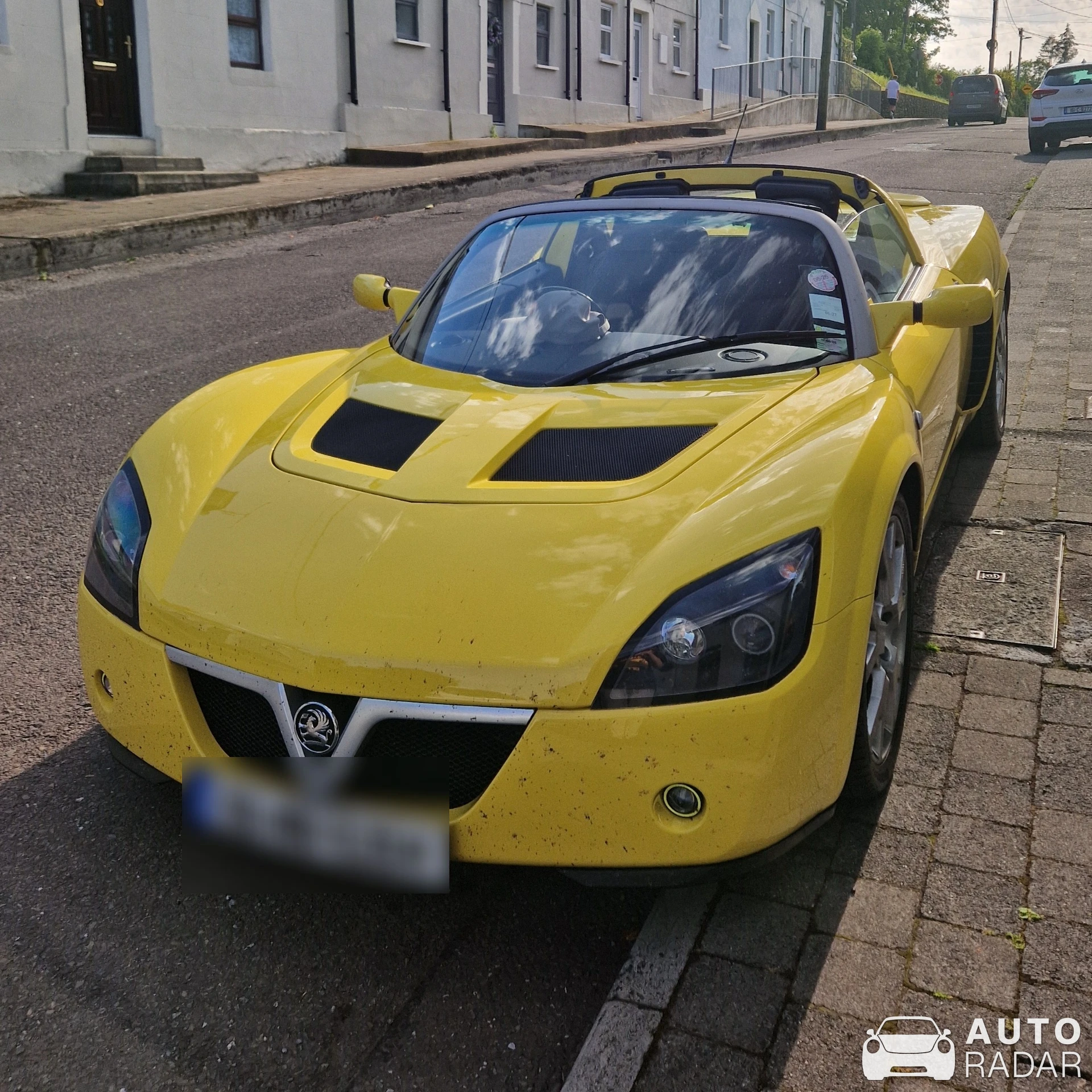Vauxhall VX220 spotted in Ballymodan