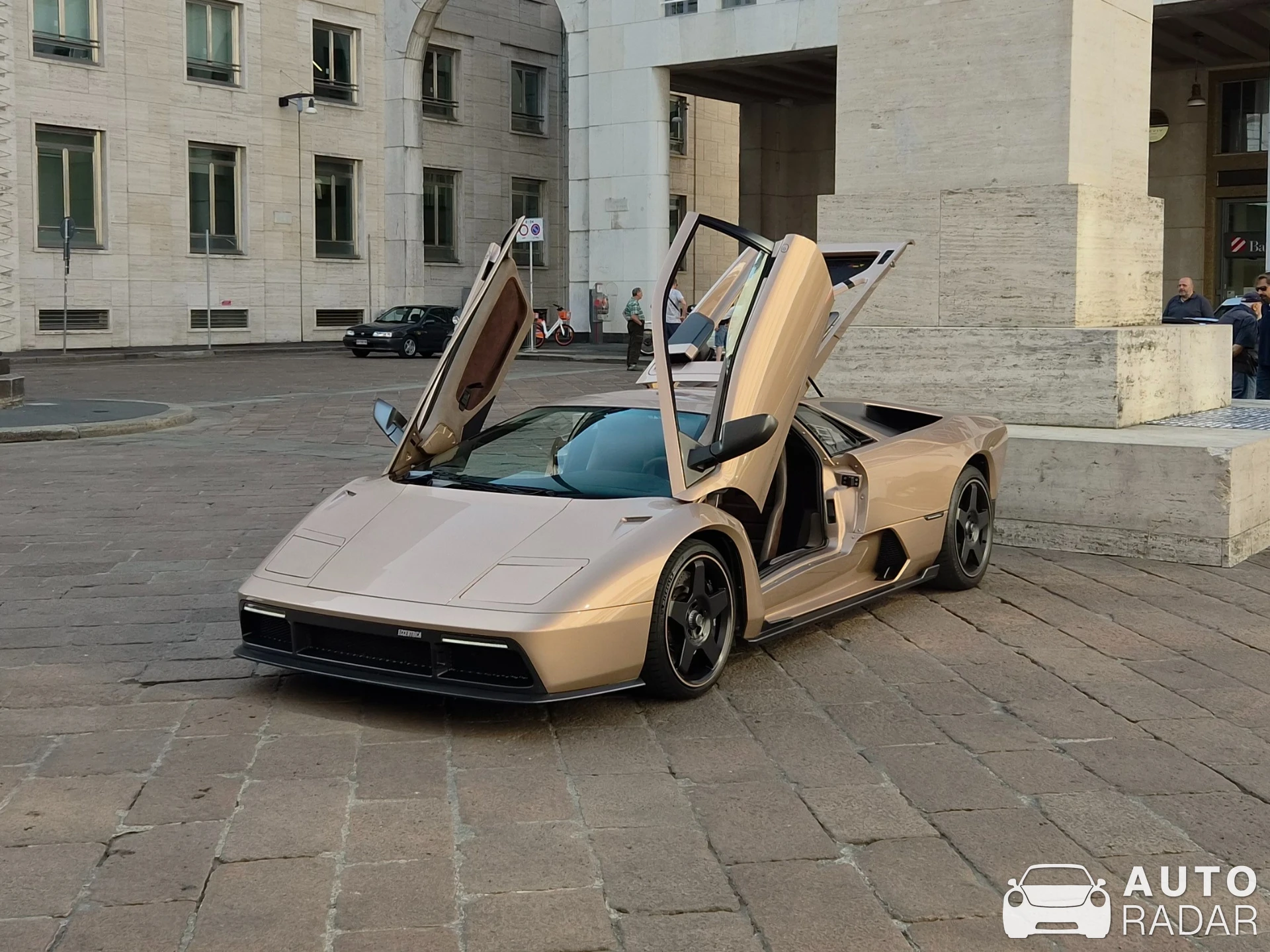 Eccentrica V12 spotted in Milano