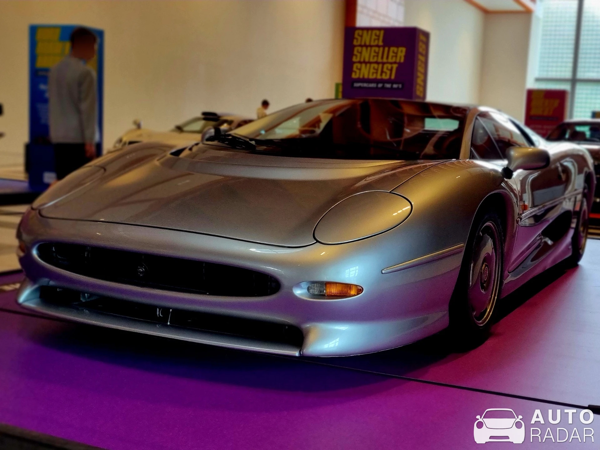 Jaguar XJ220 spotted in Den Haag