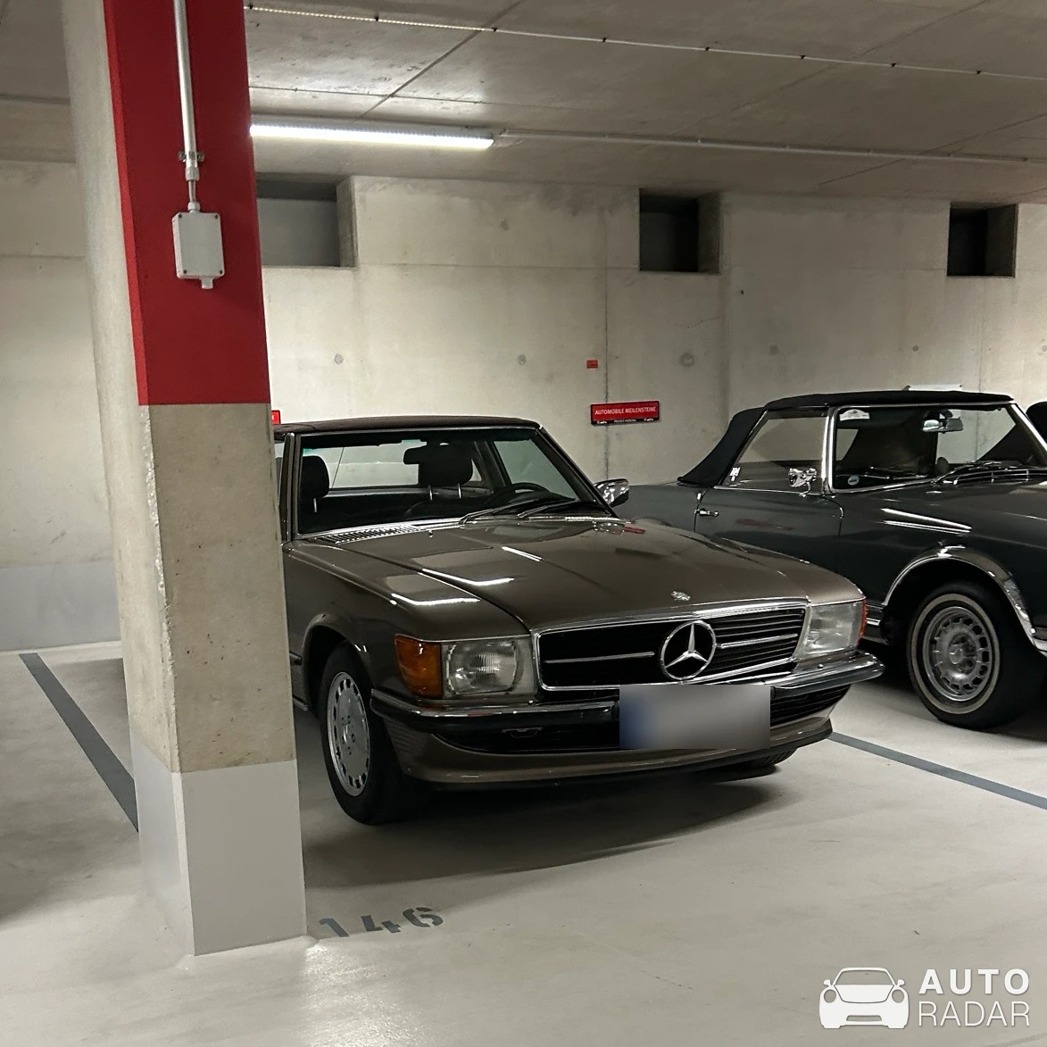 Mercedes-Benz 300SL R107 spotted in München
