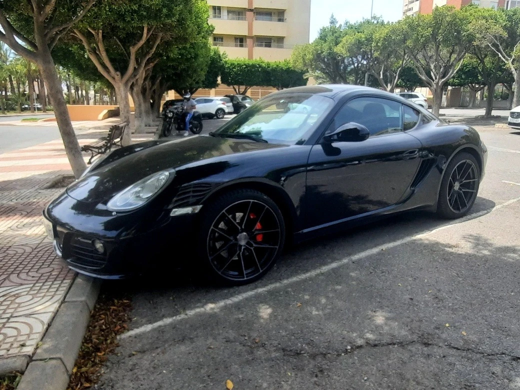 Porsche Cayman S spotted in Aguadulce, España