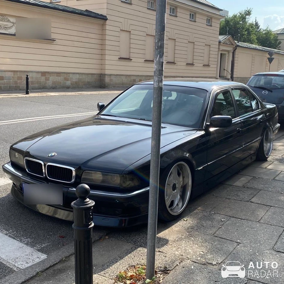 BMW 7 Series (E38) spotted in Warszawa, Poland