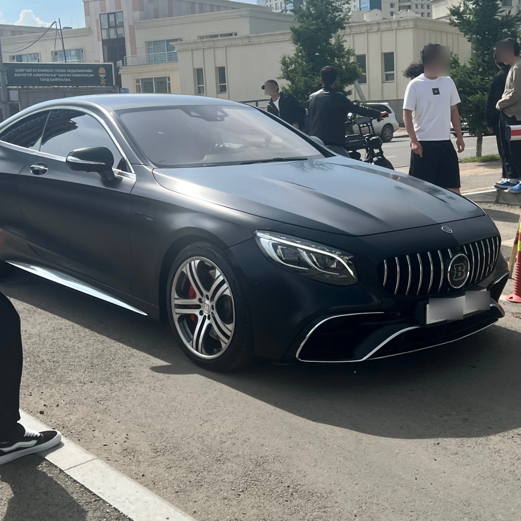Mercedes-Benz S-Class AMG (Brabus Tuning) spotted in Ulaanbaatar, Mongolia