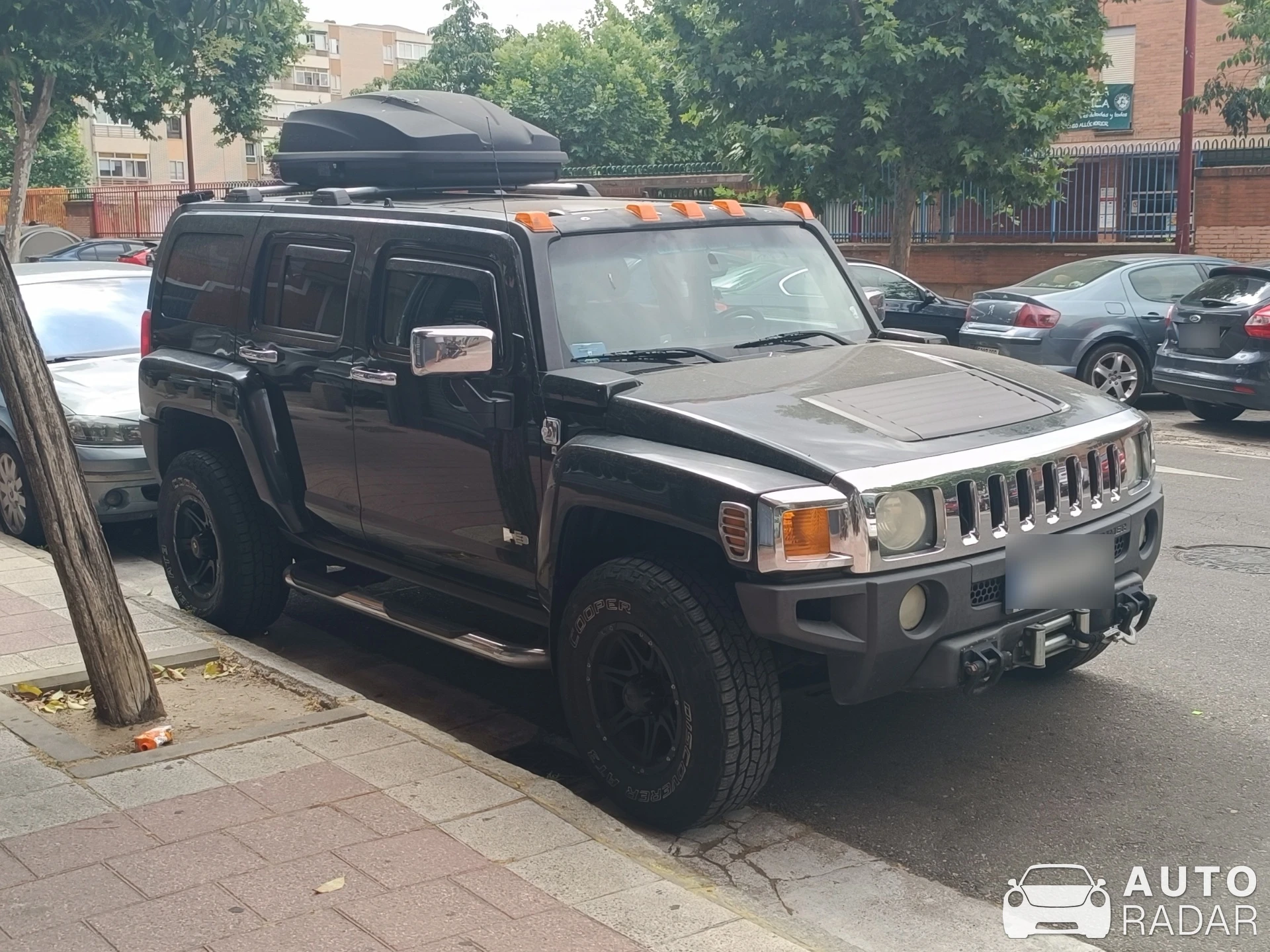 Hummer H3 spotted in Valladolid