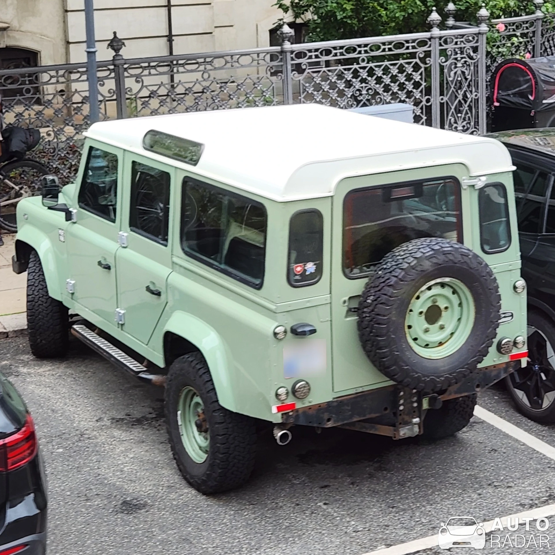 Land Rover Defender spotted in København