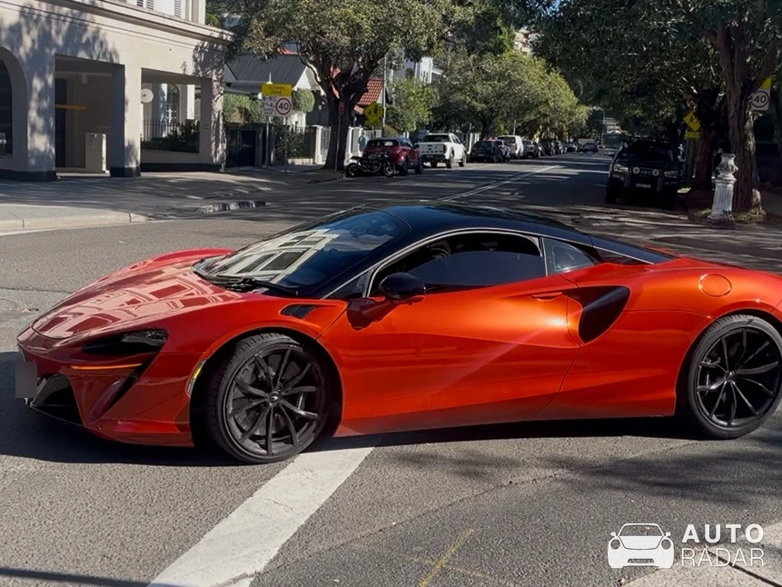 McLaren Artura spotted in Vaucluse