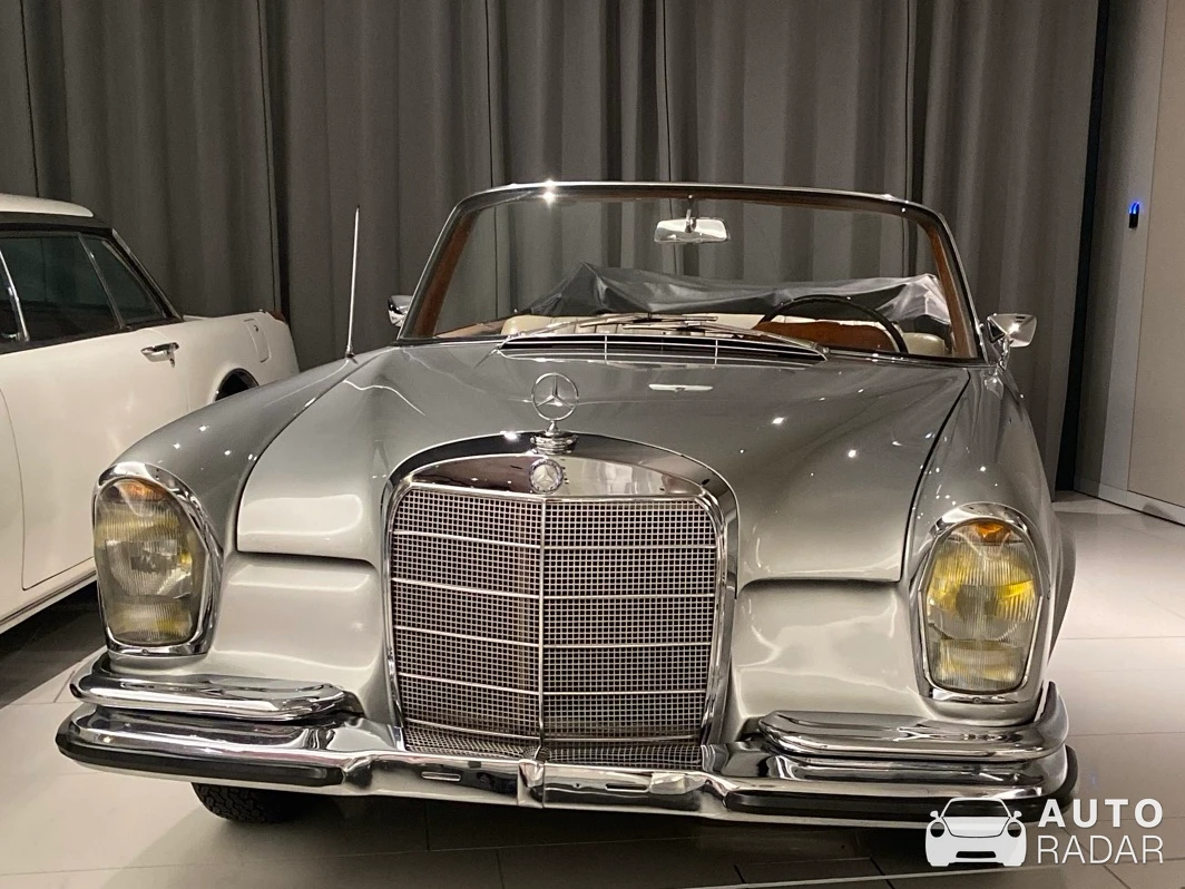 Mercedes-Benz 220 SE spotted in Monaco