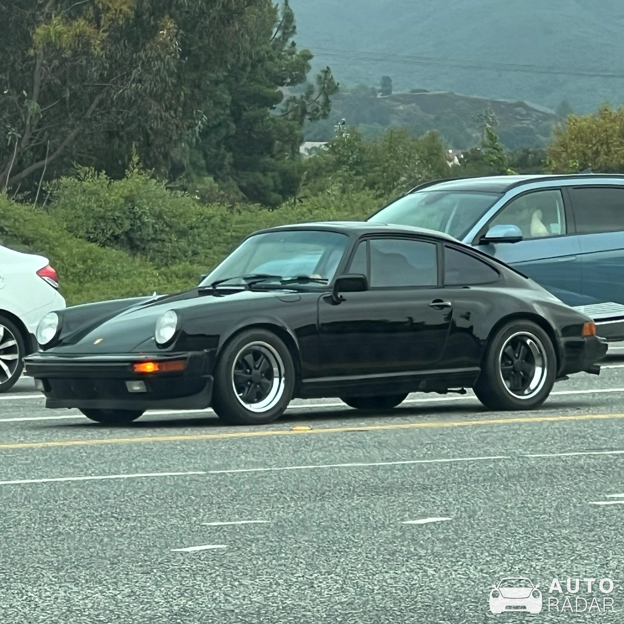 Porsche 911 Carrera 3.2 spotted in Camarillo