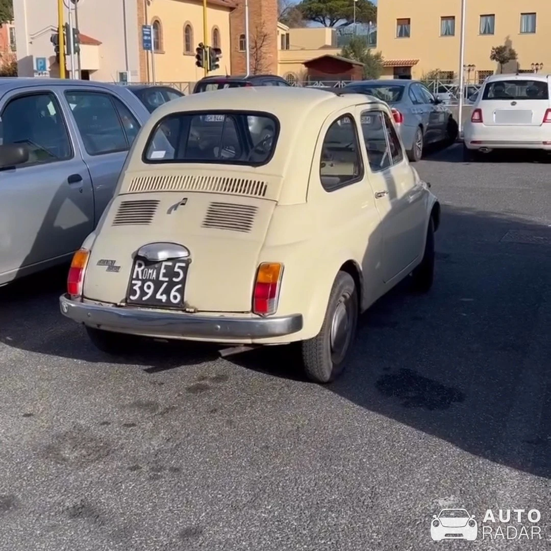 Fiat 500 L spotted in Roma