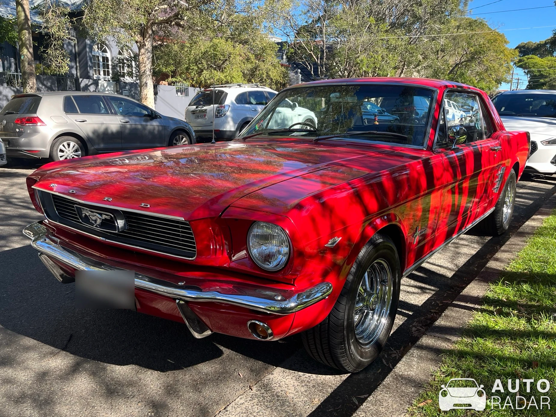 Ford Mustang Coupé 1966 spotted in Vaucluse