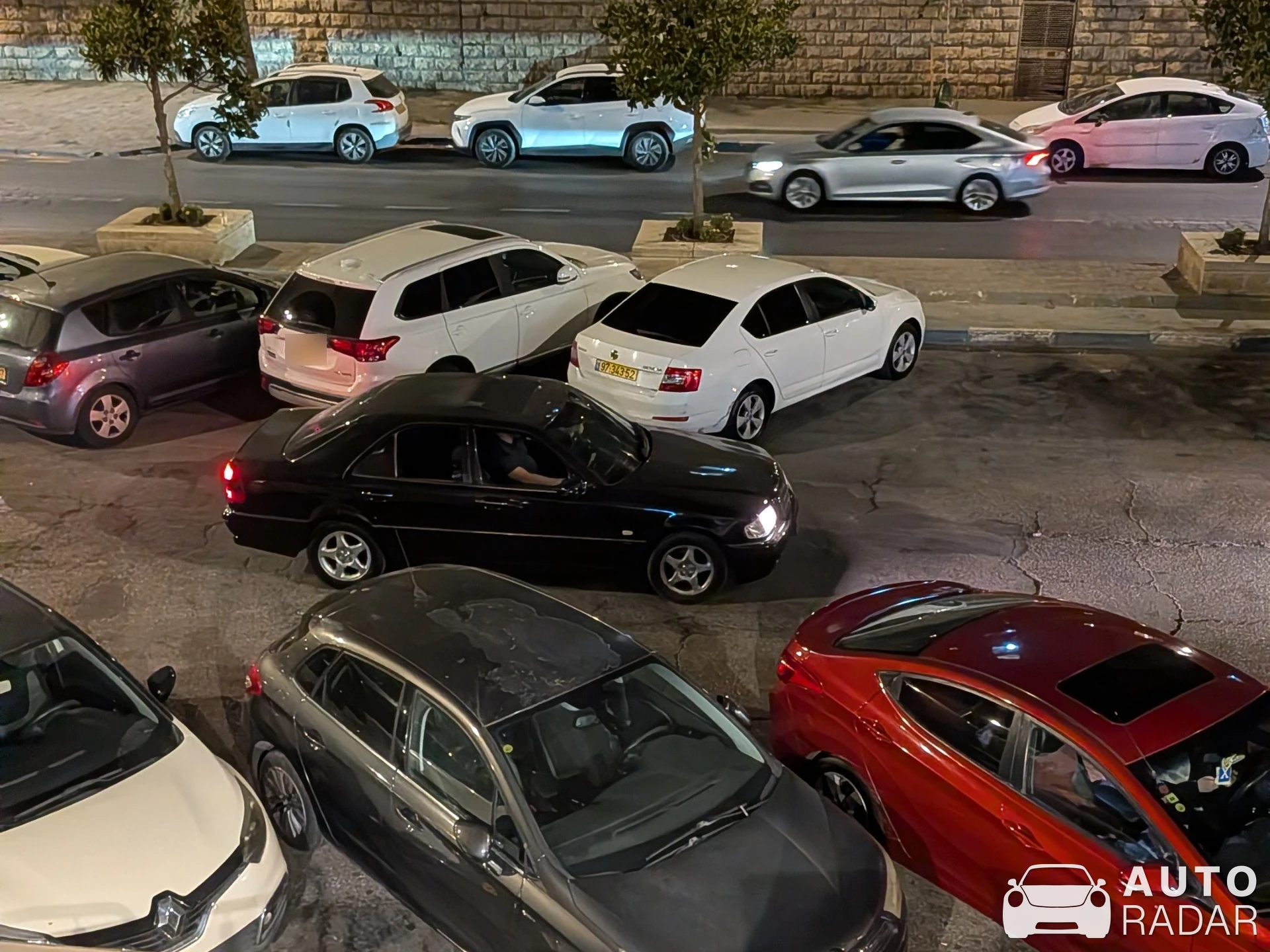 Mercedes-Benz C-Klasse W202 spotted in Jerusalem