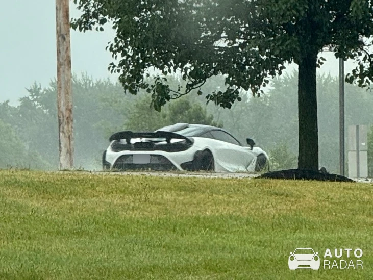 McLaren 765LT spotted in Sunbury