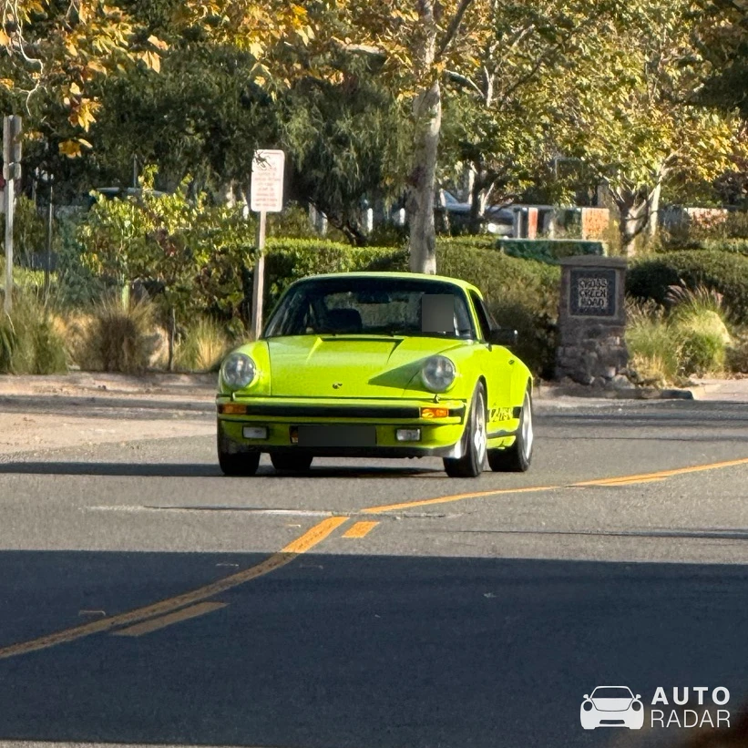 Porsche 911 Carrera 3.2 spotted in Malibu